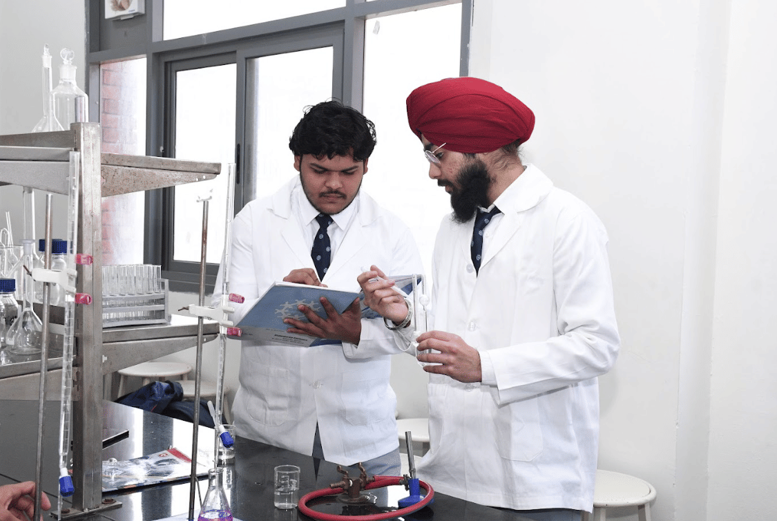 CGC University, Mohali Classrooms & Labs photo 7